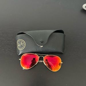 Red mirrored Ray-Ban sunglasses